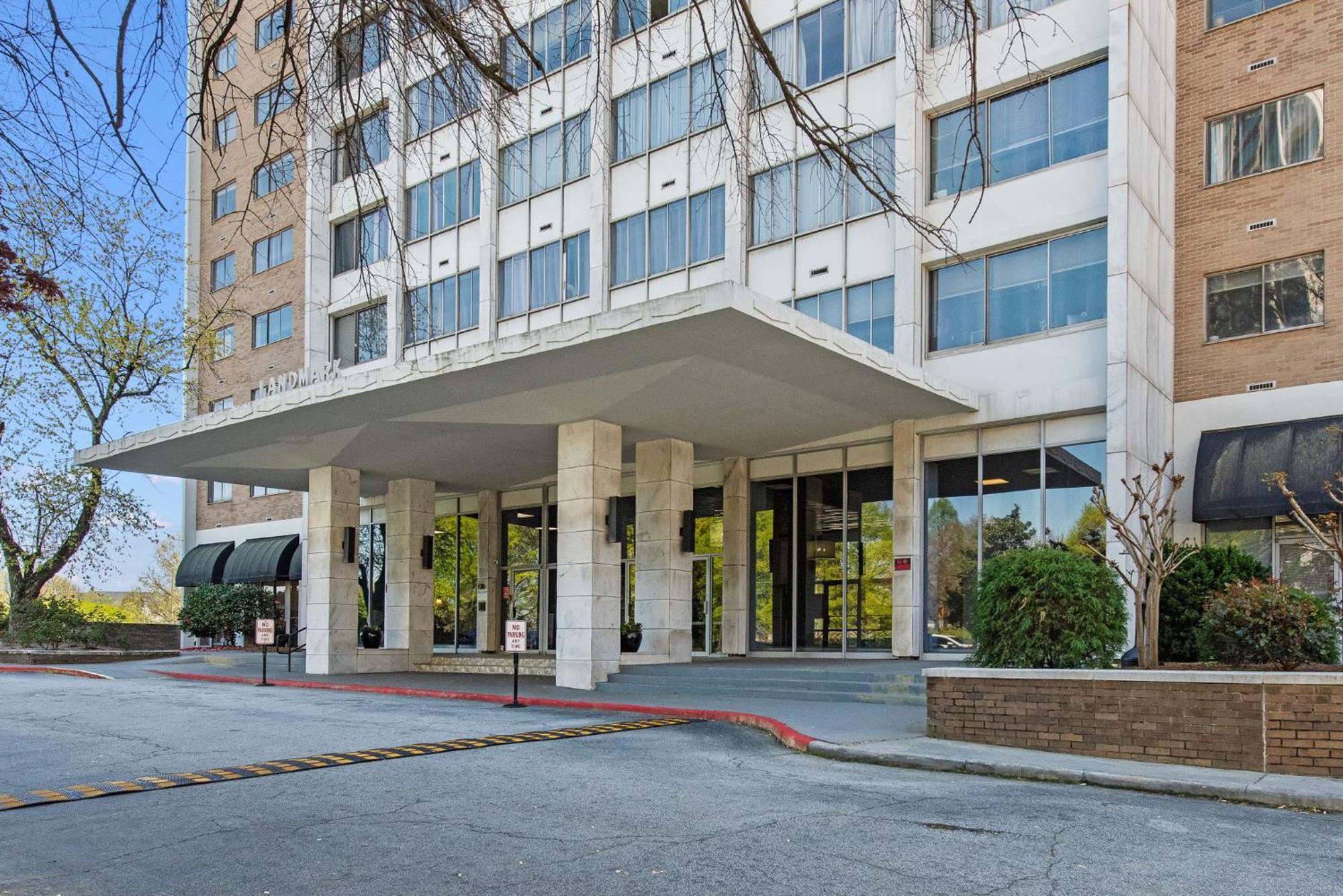 1406 Spacious Modern, Fast Wifi, 1 Free Parking Apartment Atlanta