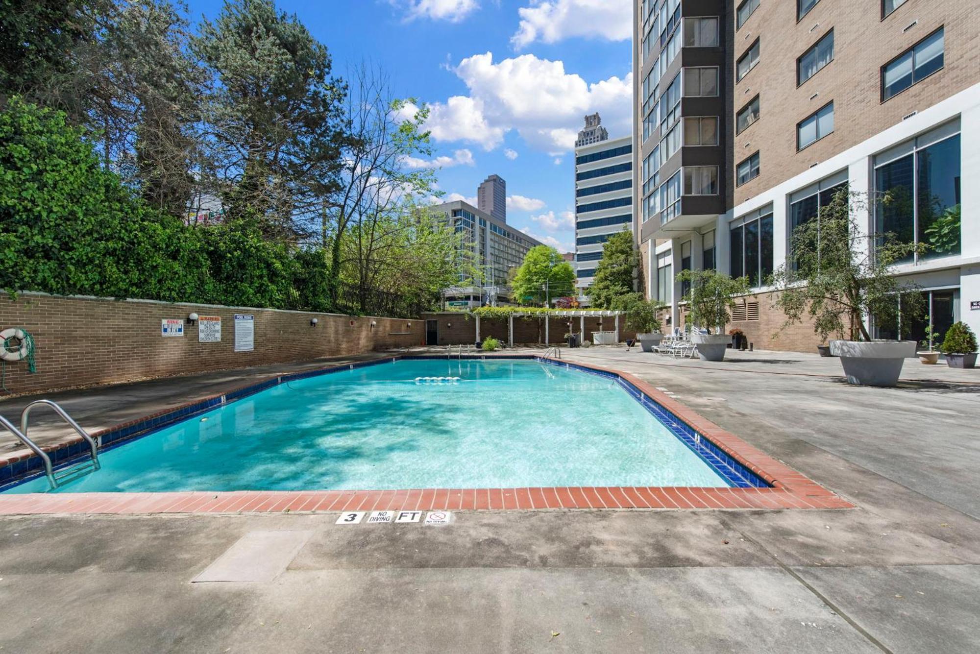 Apartment 1406 Spacious Modern, Fast Wifi, 1 Free Parking Atlanta